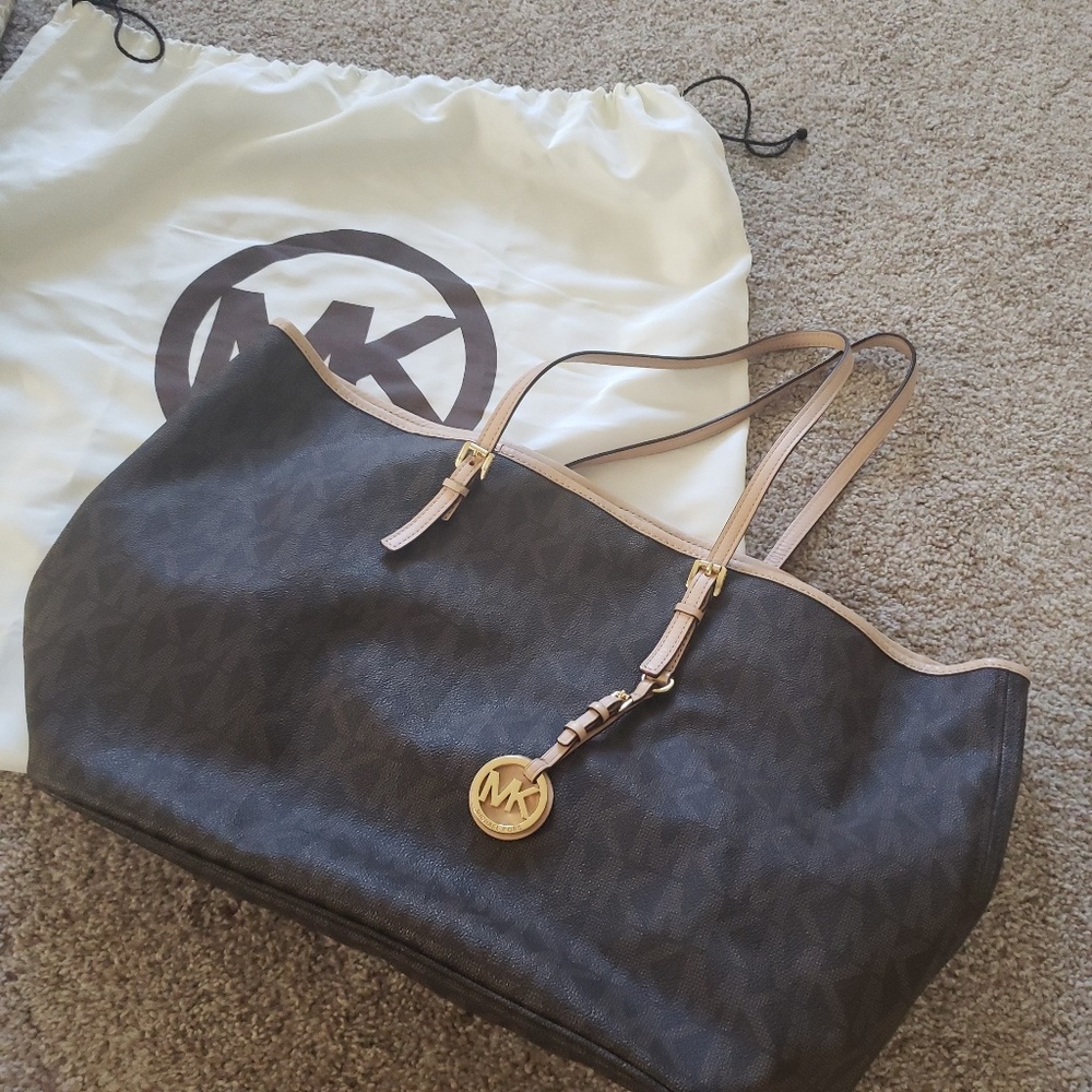 New Michael Kors jetsetter tote!